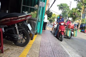 Cho phép sử dụng một phần vỉa hè để buôn bán