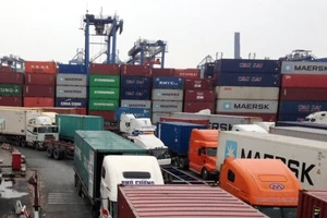 Cảng Cát Lái thu ‘phí chống ùn tắc’ 50.000 đồng/giờ