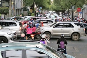 TP.HCM lên phương án hạn chế ô tô cá nhân