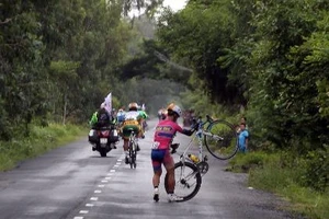 Hơn 2/3 tay đua không hoàn thành cự ly chặng 7