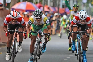 Nguyễn Thành Tâm mở ngân hàng điểm áo xanh