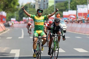 'Cựu vương' Đỗ Tuấn Anh thắng chặng 13 Cúp Truyền hình