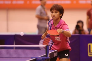 Tay vợt 20 tuổi người Thái đăng quang Cây vợt vàng