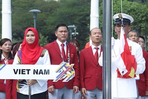 Lễ thượng cờ SEA Games 29 vắng trưởng đoàn Việt Nam