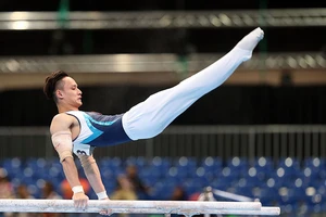 Thể dục dụng cụ đoạt 2 HCV, Ánh Viên vào chung kết bơi