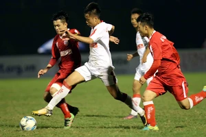 Hữu Thắng ghi bàn hạ HA Gia Lai, Viettel vào bán kết