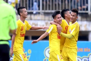 Hà Nội, Đồng Tháp dắt tay vào bán kết U-19 QG