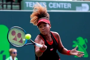 Naomi Osaka đánh bay cựu số 1 thế giới khỏi Miami Open
