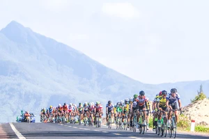 Vì sao tốc độ trung bình chặng 14 thấp nhất Cúp Truyền hình 2018