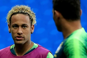 Chuyển động World Cup 17-6: Tite úp mở việc Neymar xuất trận