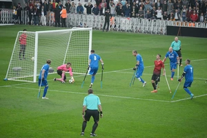 Trận đấu của 'nghị lực phi thường' thu hút hàng triệu lượt xem