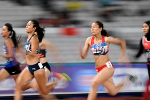 Lê Tú Chinh bị loại, Quách Thị Lan vào chung kết 200 m