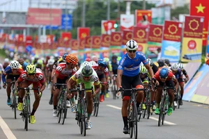 Thắng tại Đồng Xoài, Im Jae-yeon nắm chắc giải thưởng áo xanh