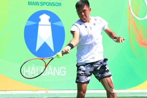 Đầu gối băng kín, Lý Hoàng Nam vẫn đánh bại đối thủ Ấn Độ