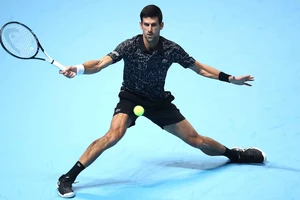 Djokovic tiến gần đến chức vô địch ATP Finals thứ sáu