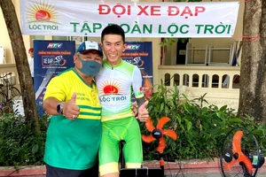 'Thần núi' Lê Ngọc Sơn xuất thần chiếm ngôi đầu áo vàng