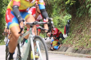 Nhiều tay đua nhập viện sau sự cố đổ đèo Le