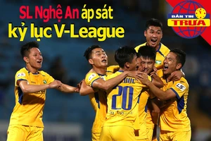 SL Nghệ An áp sát kỷ lục V-League; Hạt giống số 1 bị hạ