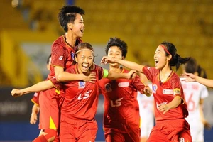 Đội nữ TP.HCM áp sát kỷ lục vô địch của Hà Nội