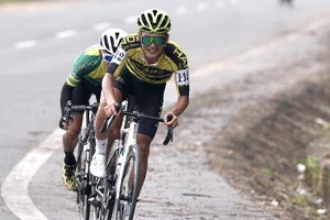 Clip theo chân Văn Dương chinh phục đỉnh đèo Ngang