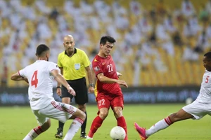 Hà Nội thêm ca nhiễm COVID-19, bóng đá Việt Nam thêm lo