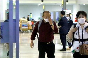 Thầy Park tức tốc về quê chịu tang bố vợ