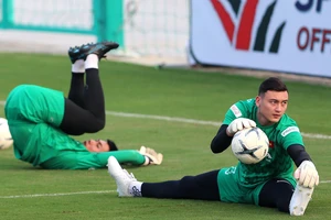 VFF lo chuyến bay đưa Văn Lâm về nước tập trung đội tuyển