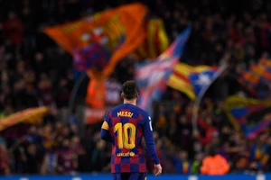 Messi tổ chức họp báo phá vỡ sự im lặng