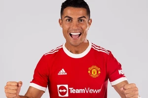 Cùng Ronaldo, các CLB Ngoại hạng Anh đua nhau ‘chốt đơn’