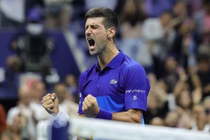 Djokovic còn cách kỷ lục lịch sử ba set thắng