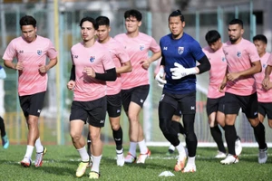 Thái Lan trang bị ‘súng thần công’ đòi lại cúp vô địch