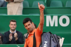 Số 1 thế giới “rụng” khỏi Masters đất nện