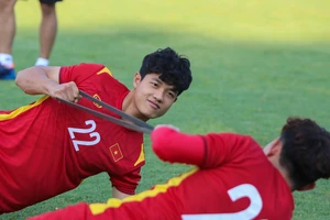 U-23 Việt Nam tập “bài lạ” trên đất Uzbekistan