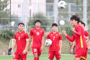 Clip không khí vui nhộn của U-23 Việt Nam trước cuộc đối đầu tứ kết