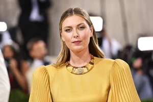 “Búp bê Nga” hạnh phúc trong lần đầu làm mẹ