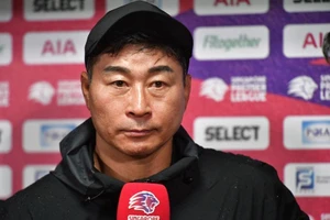 Đồng hương thầy Park rời “ghế lái” sau án phạt nguội