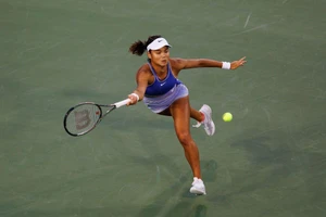 “Bông hồng lai Anh quốc” rụng khỏi tốp 10 thế giới