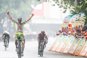 Tân binh Lộc Trời khai hỏa chặng đua khai mạc Cúp Truyền Hình