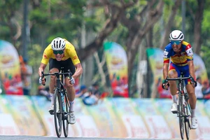 Clip Cúp Truyền Hình: Áo vàng Rikunov "nổ súng" tại TP Huế