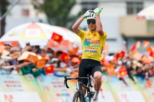 Cúp Truyền Hình: Petr Rikunov khẳng định sức mạnh vô đối trước Igor Frolov