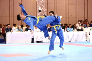 Clip: Võ sĩ Vovinam bị dập xương vẫn xuất sắc giành HCV 