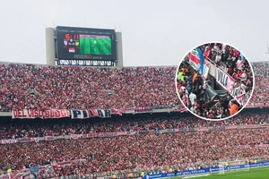 Rơi từ khán đài sân vận động, 1 cổ động viên thiệt mạng