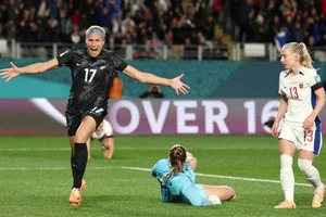 Đội tuyển New Zealand sơ tán do cháy khách sạn