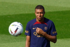 Mbappe từ chối vụ chuyển nhượng 300 triệu euro