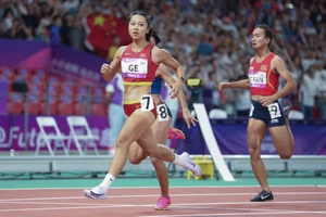 Cử tạ ASIAD 19 xác lập nhiều kỷ lục thế giới, VĐV Việt Nam đấu chung kết thất bại