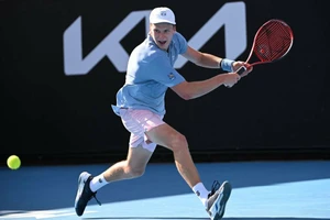 Tay vợt người Mỹ bất ngờ nhận án cấm thi đấu