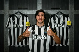 Newcastle điều tra vụ chuyển nhượng tiền vệ đắt giá nhất Italy