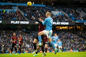 Man City trả giá cho trận thắng “6 sao”