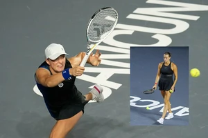 Loại Sabalenka, Iga Swiatek áp sát ngôi số 1 thế giới
