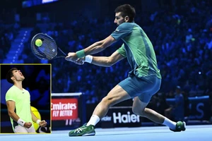 Alcaraz tạo nên trận chiến bom tấn với Djokovic